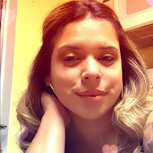 Meet your Posher, Aysha